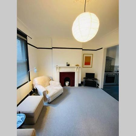Beautiful First Floor Apartment In St Leonards Bagian luar foto
